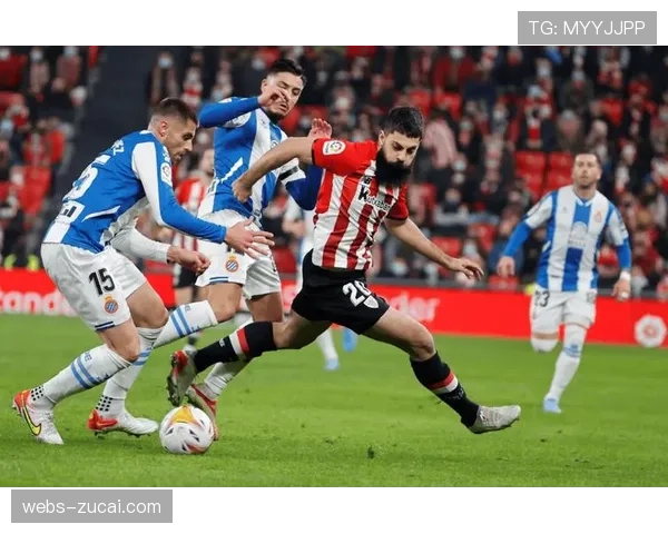 西甲赛场战术趋势：顶级中场球员向肋部活动的频率持续增加